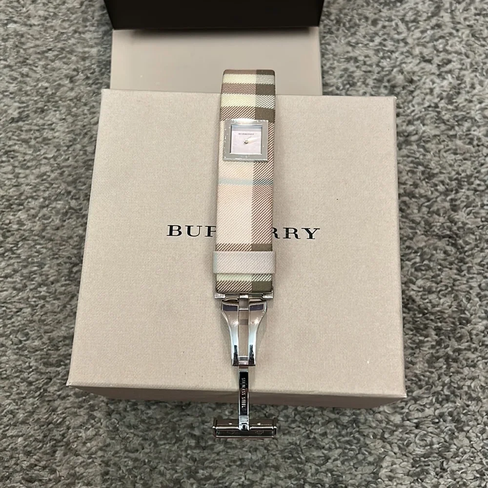 Burberry Pink Mother of Pearl Leather Stainless Steel Watch - Picture 5 of 12